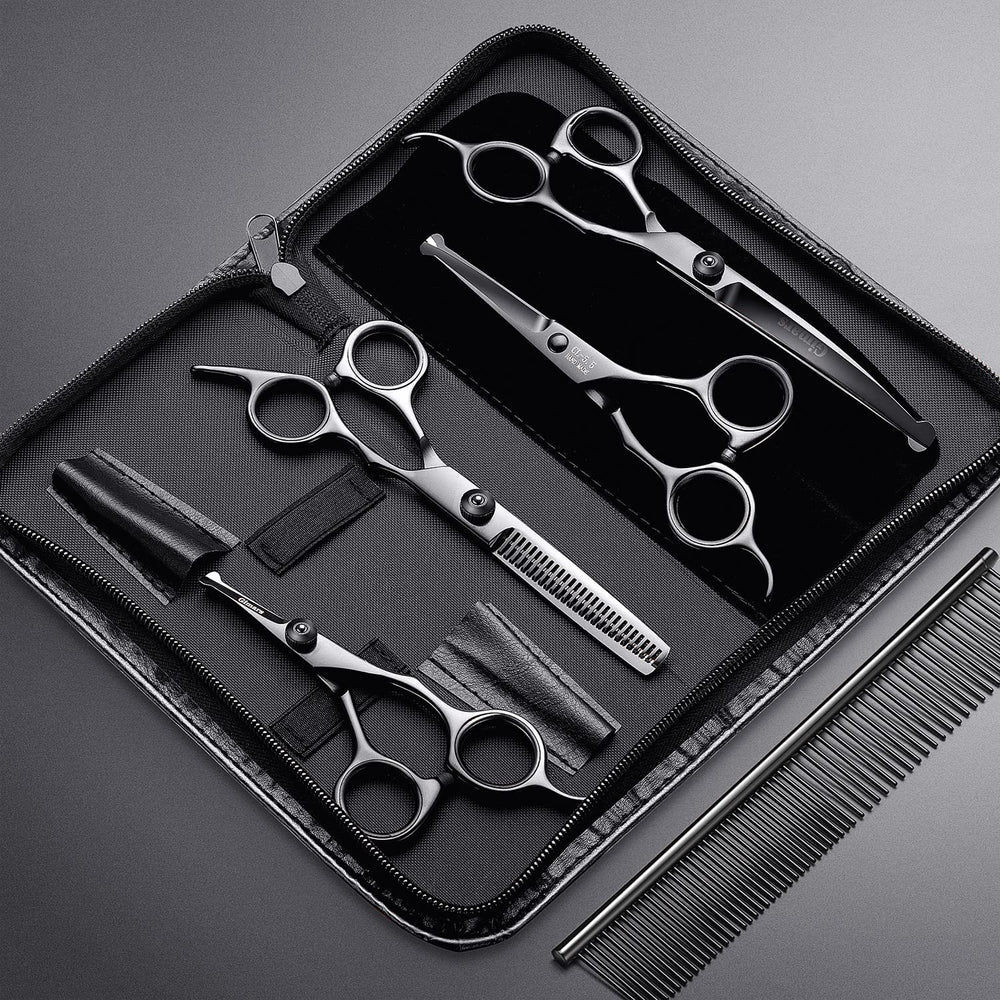 Gimars storage case keeps grooming tools organized and protected.