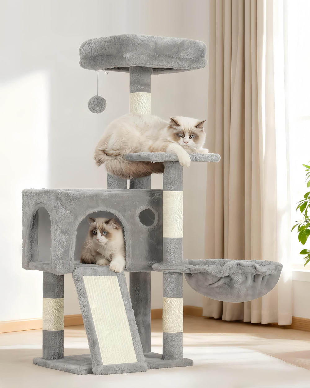 Gitelsnour cat tree top platform for easy climbing and resting.