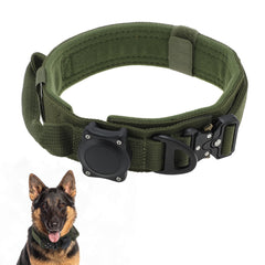 GLIDESMOOTH waterproof seal on the dog collar, ready for water adventures.