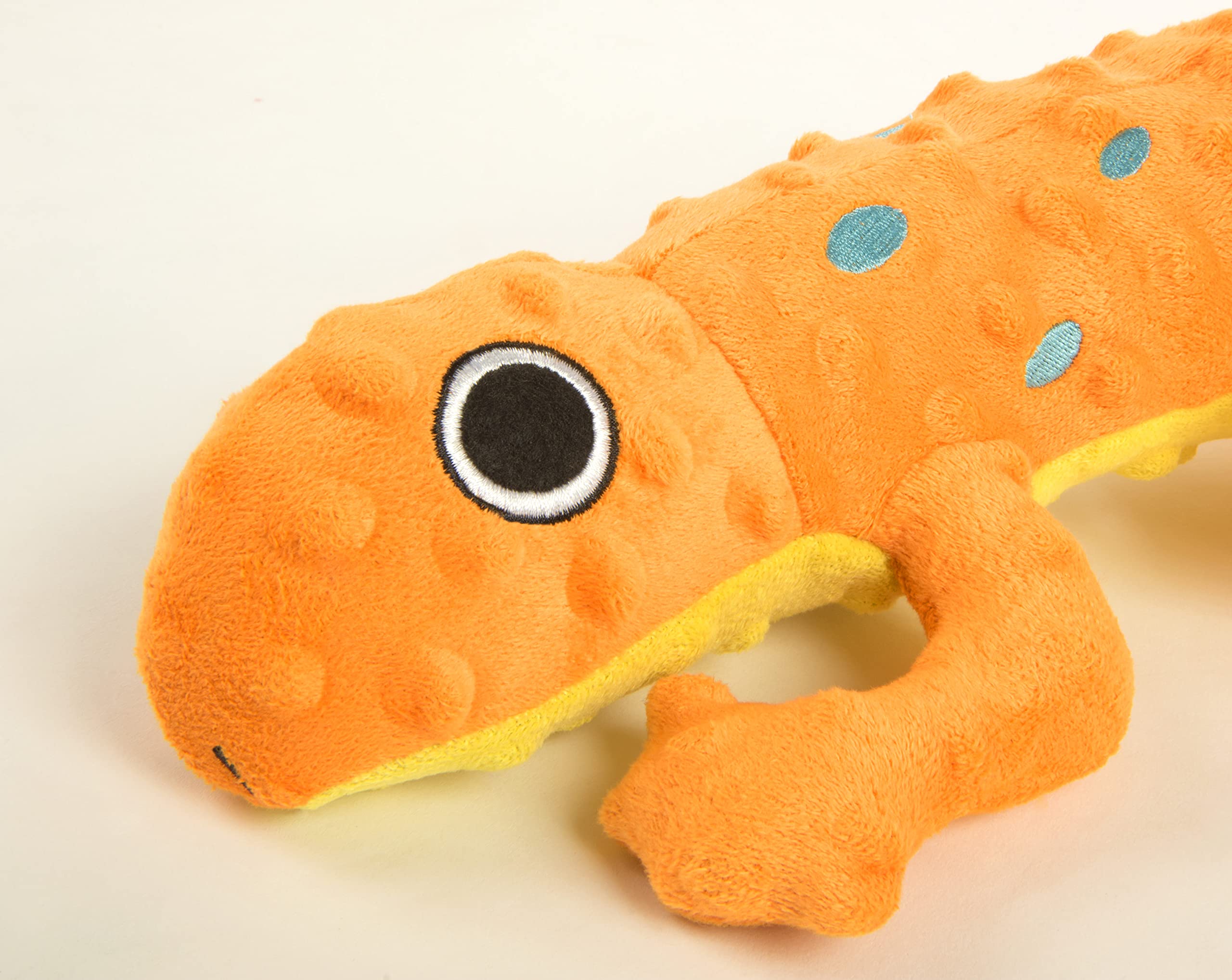 GoDog Amphibianz Gecko built-in squeaker excites dogs during playtime.