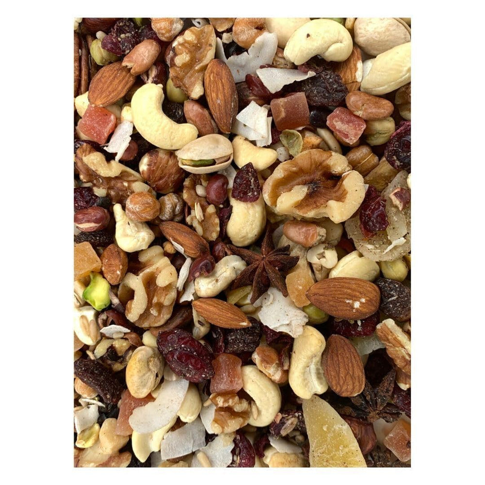Goldenfeast VL Bonita Nut Treat Mix varied bits stimulate curiosity