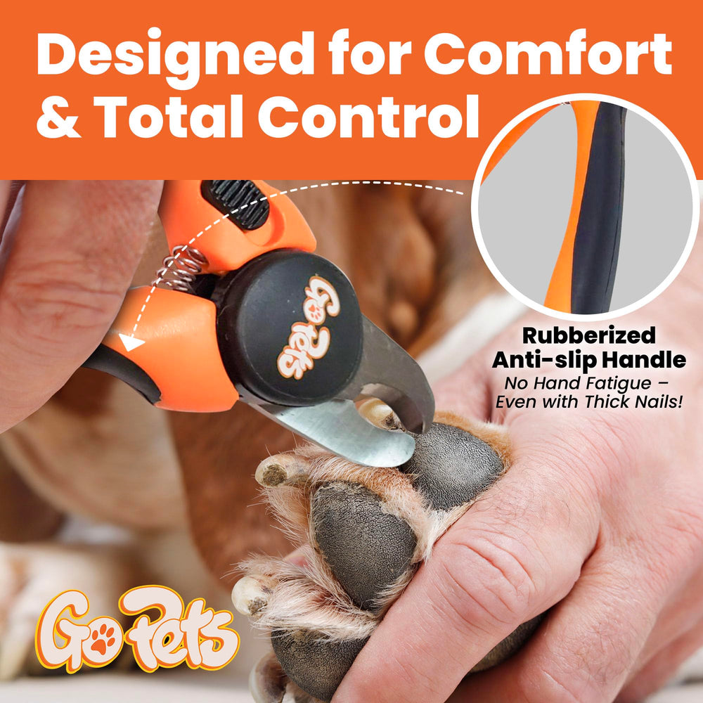GoPets ergonomic, non-slip handle provides secure control during home grooming sessions.