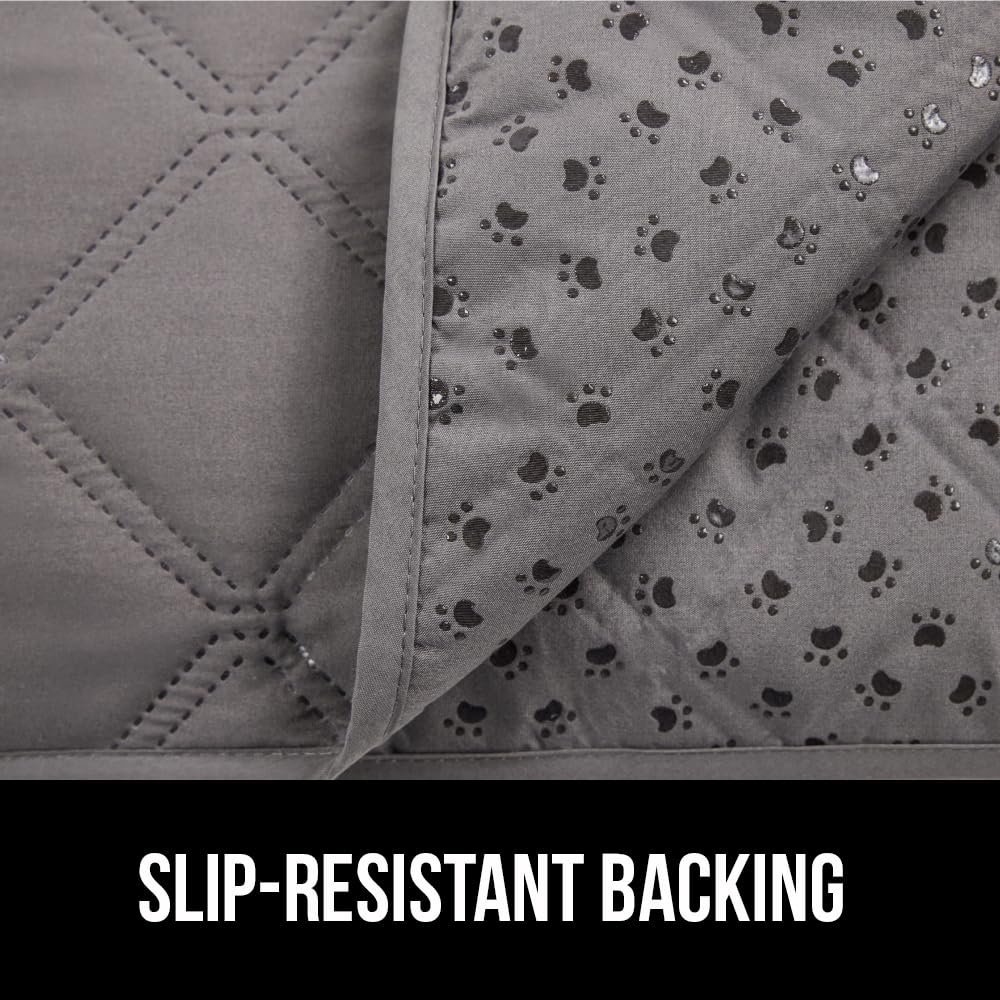 GORILLA GRIP leakproof edge prevents liquids from escaping the blanket