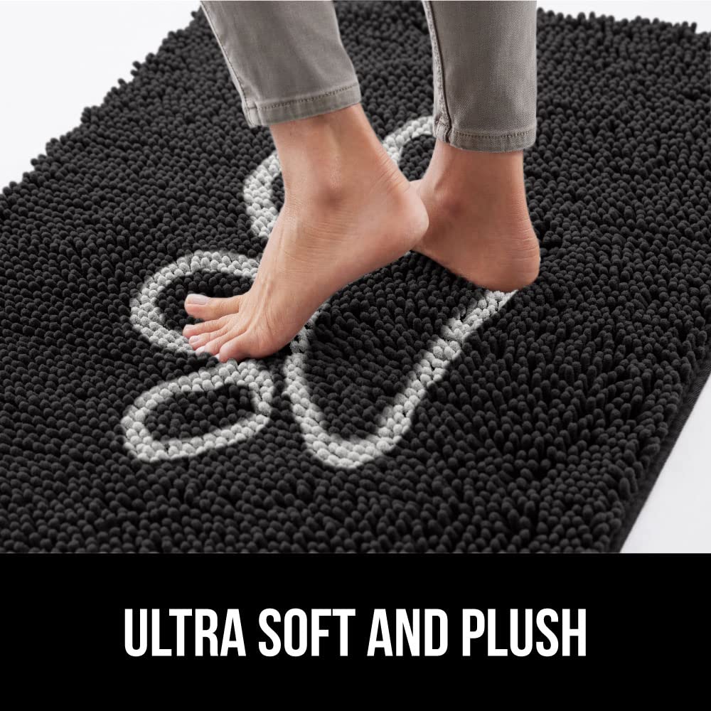 GORILLA GRIP SoakStopper in-use entryway image highlights quick-dry and mud-resisting performance