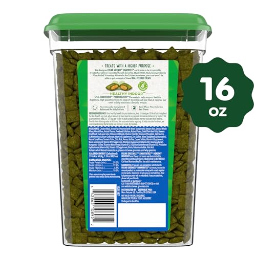 Greenies Feline Smartbites dual-texture-closeup – crunchy outside, soft inside for cat engagement
