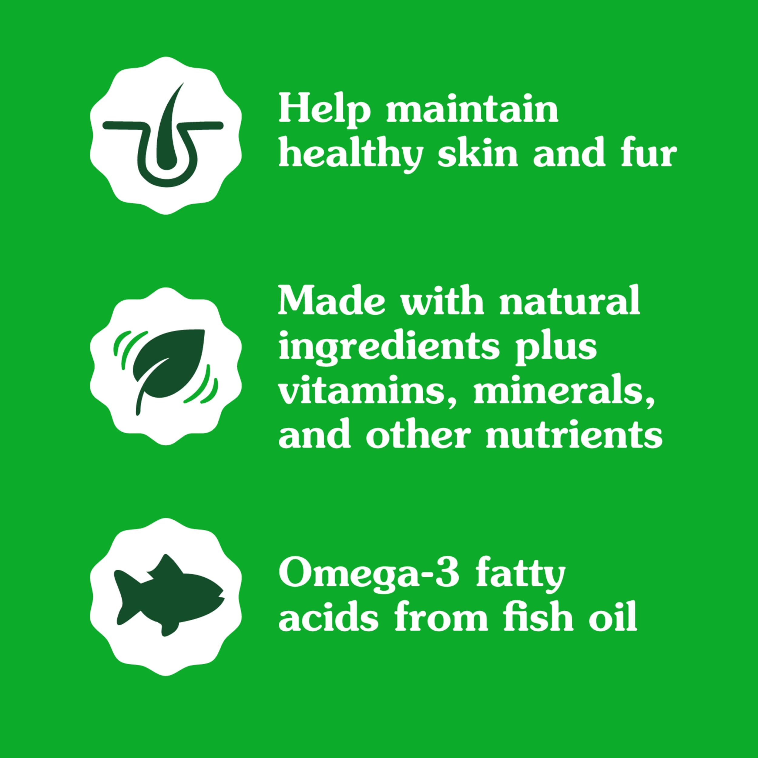 Greenies Feline Smartbites omega-3 fish oil highlight, supporting healthy skin and coat.
