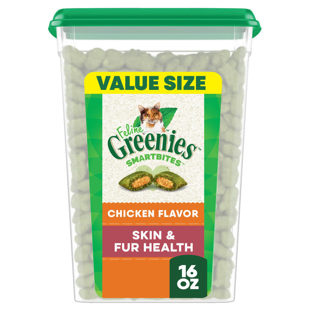 Greenies Feline Smartbites tub with chicken flavor offers skin and fur support as daily treats.