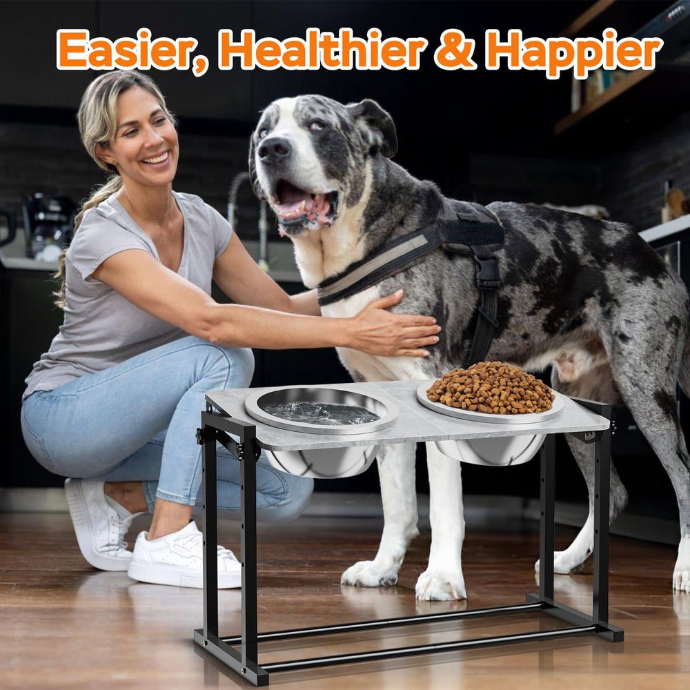 GUIBUKEYAN giant-breed feeder in use with a large dog