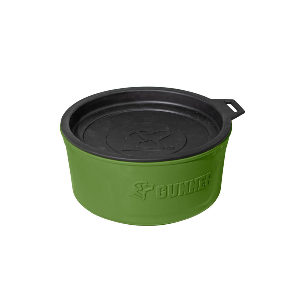 GUNNER dog bowl with spill-proof travel lid keeps meals contained on the go