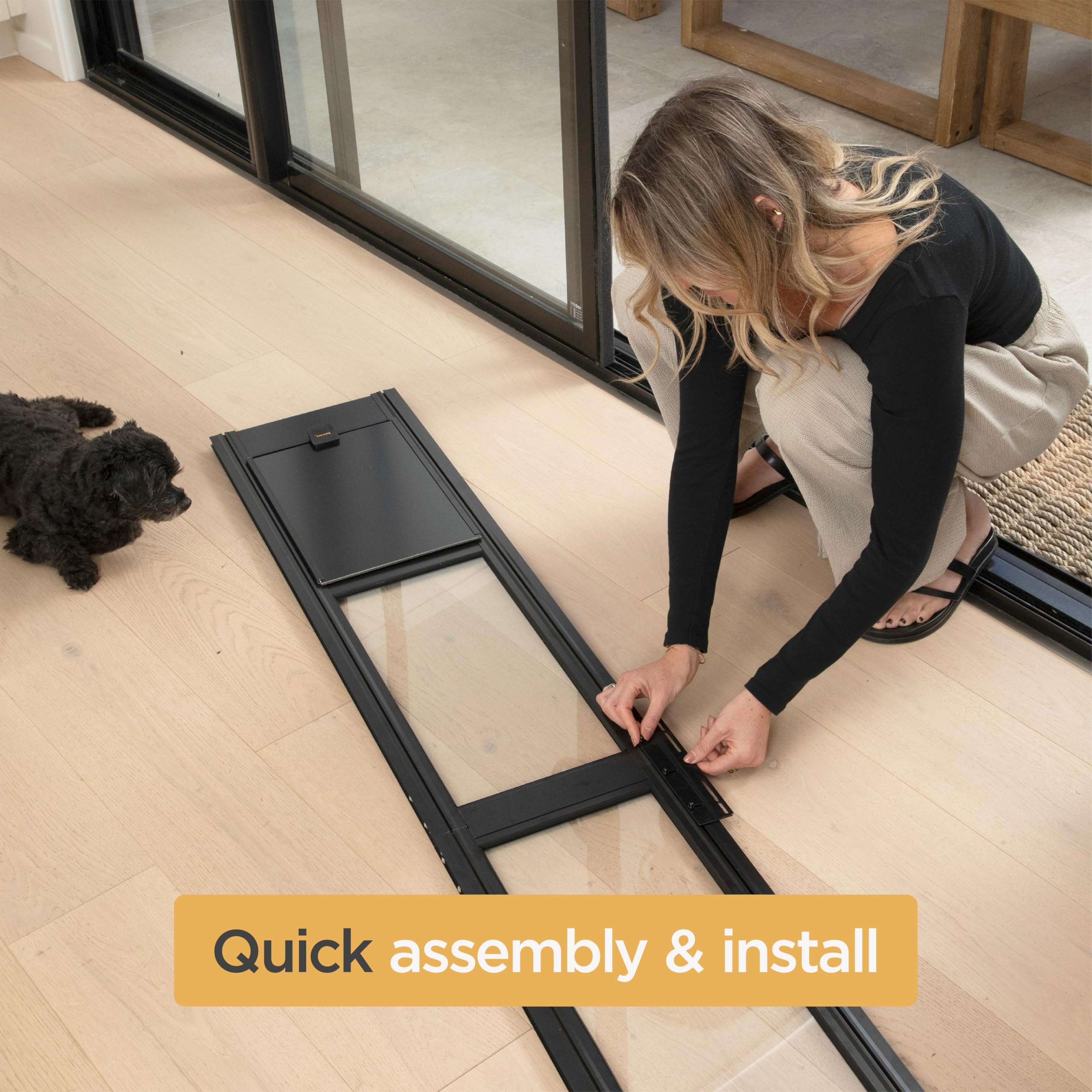 Hakuna Pets crystal-clear tempered glass panel for unobstructed outdoor views.