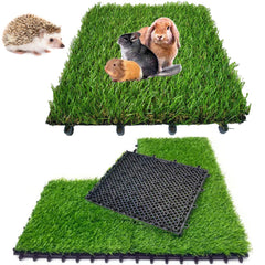 Hamiledyi pet grass pad close-up highlights durable, self-draining backing for easy cleaning.