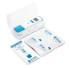 Hanna HI98319 salinity tester display readout shows ppt, PSU, or SG for precise readings.