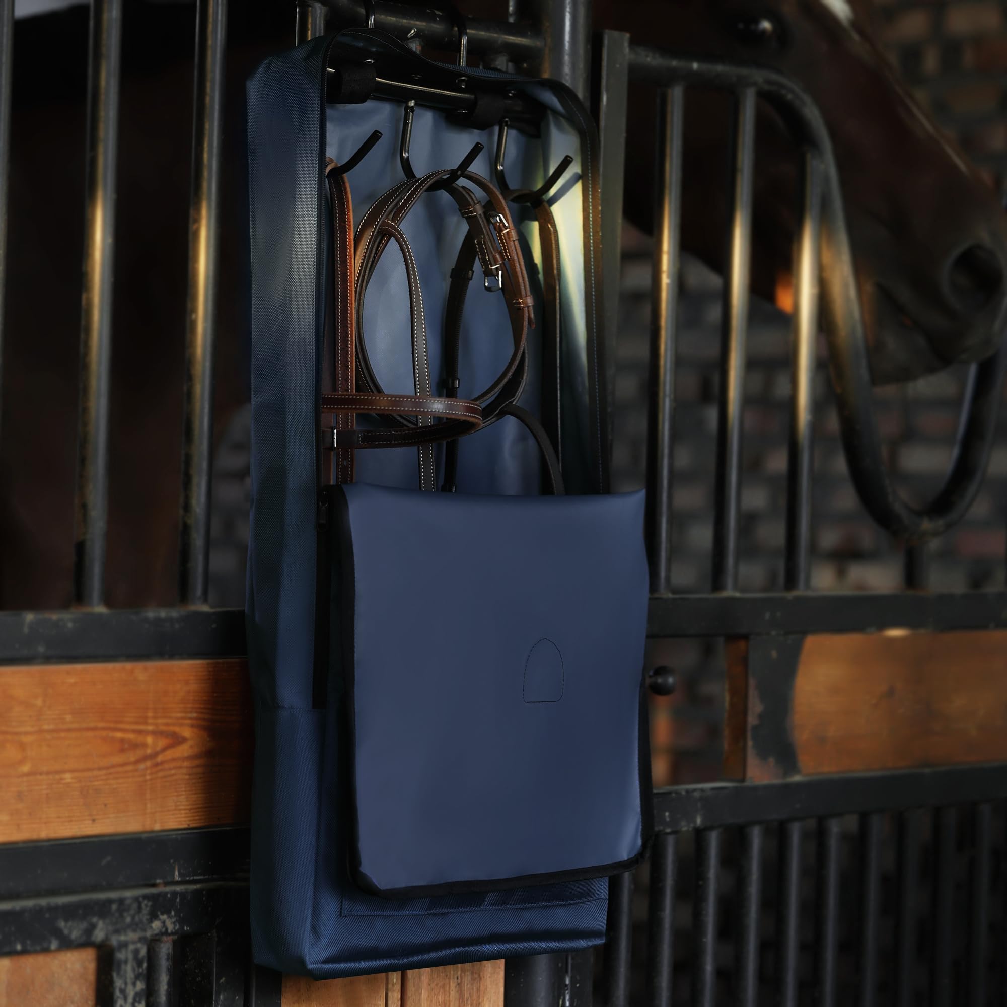 Harrison Howard adjustable nylon strap with double stitching for comfortable carrying