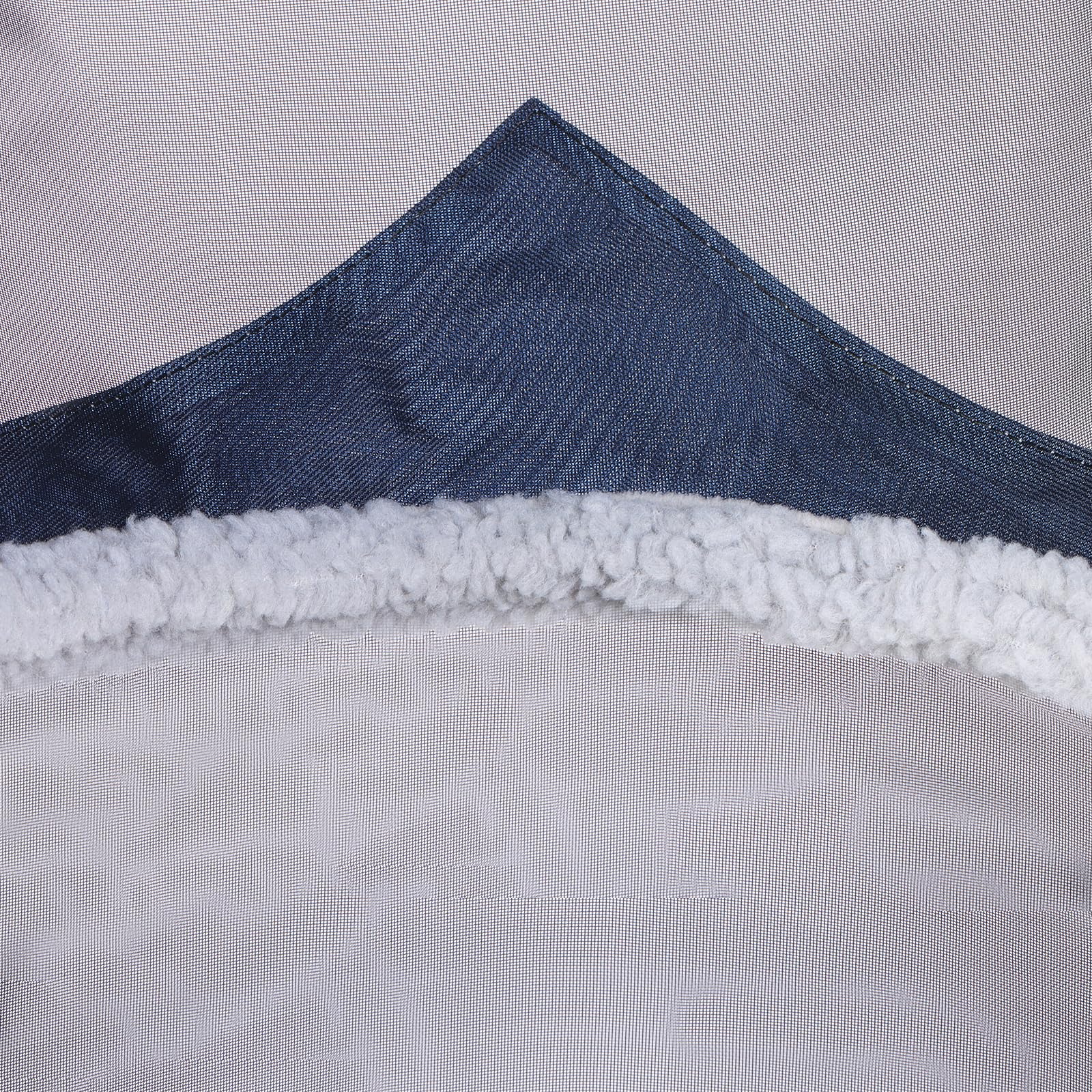 Harrison Howard CareMaster Pro fleece-padding prevents rubbing along the nose and forehead.