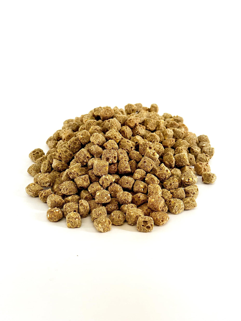 Harrison's Pepper Lifetime Coarse serving bowl depicts a spicy maintenance option for parrots.