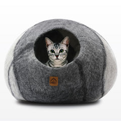 HAUSSIMPLE Large Wool Cat Cave gray-white, front view, cozy hideaway for cats.