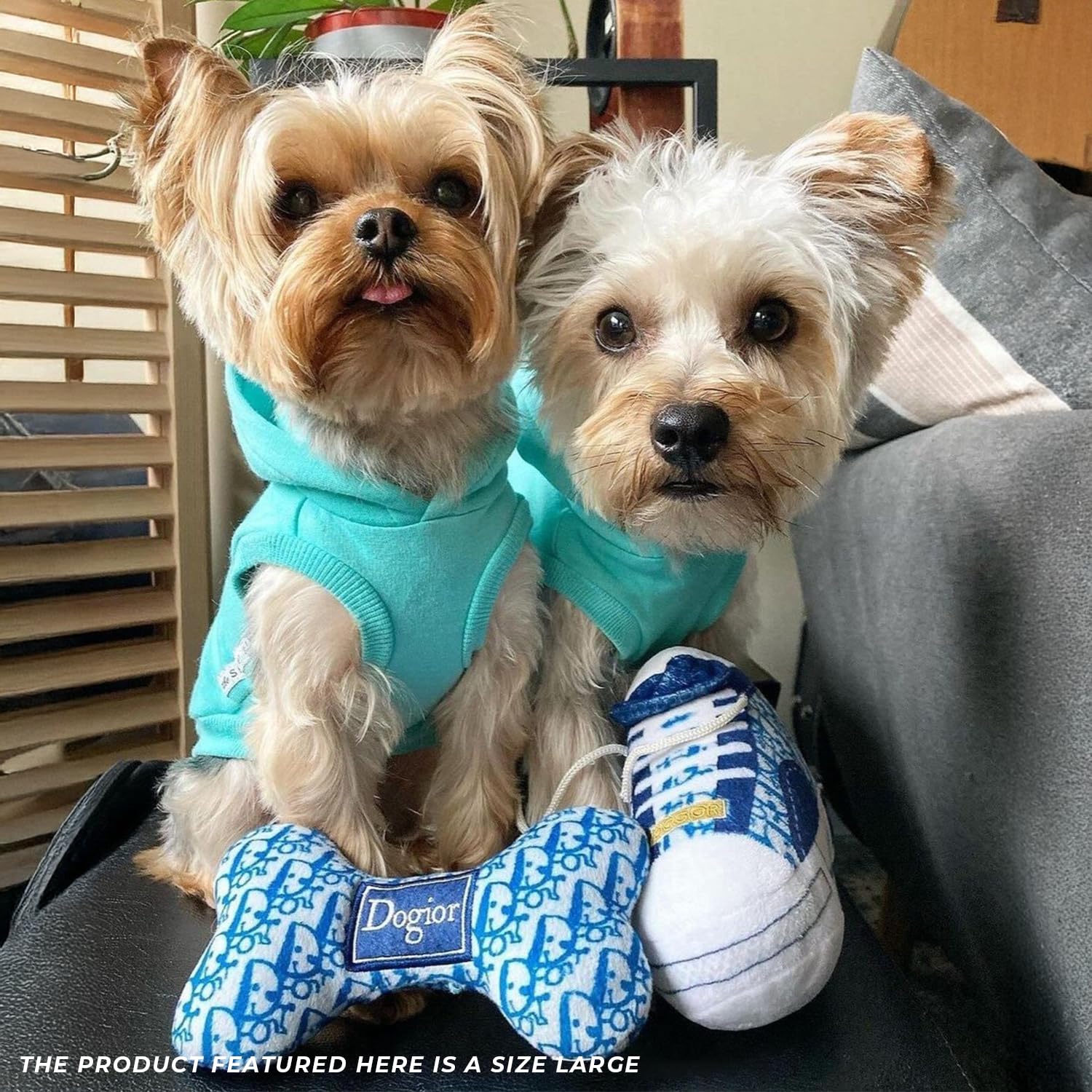 Haute Diggity Dog Dogior Bone is machine-washable for easy cleaning.