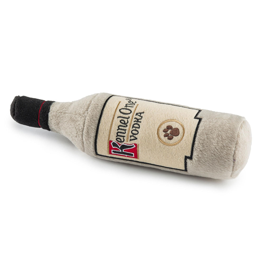 Haute Diggity Dog Kennel One plush exterior delivers soft texture for cuddles and gentle fetch.