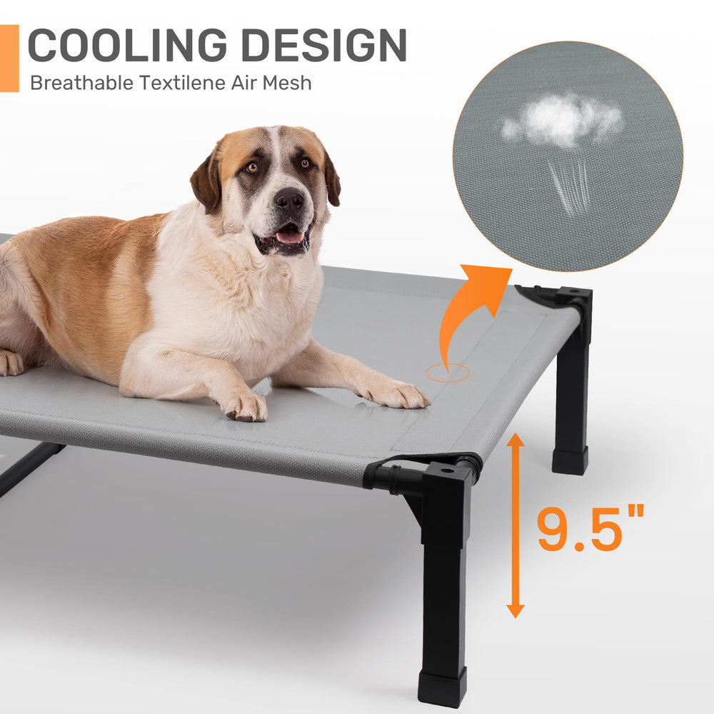 Heeyoo waterproof canopy helps protect pets from sun and light rain outdoors.