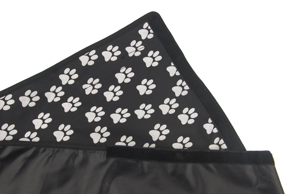 HelloTree multiuse liner doubles as picnic mat and car cushion