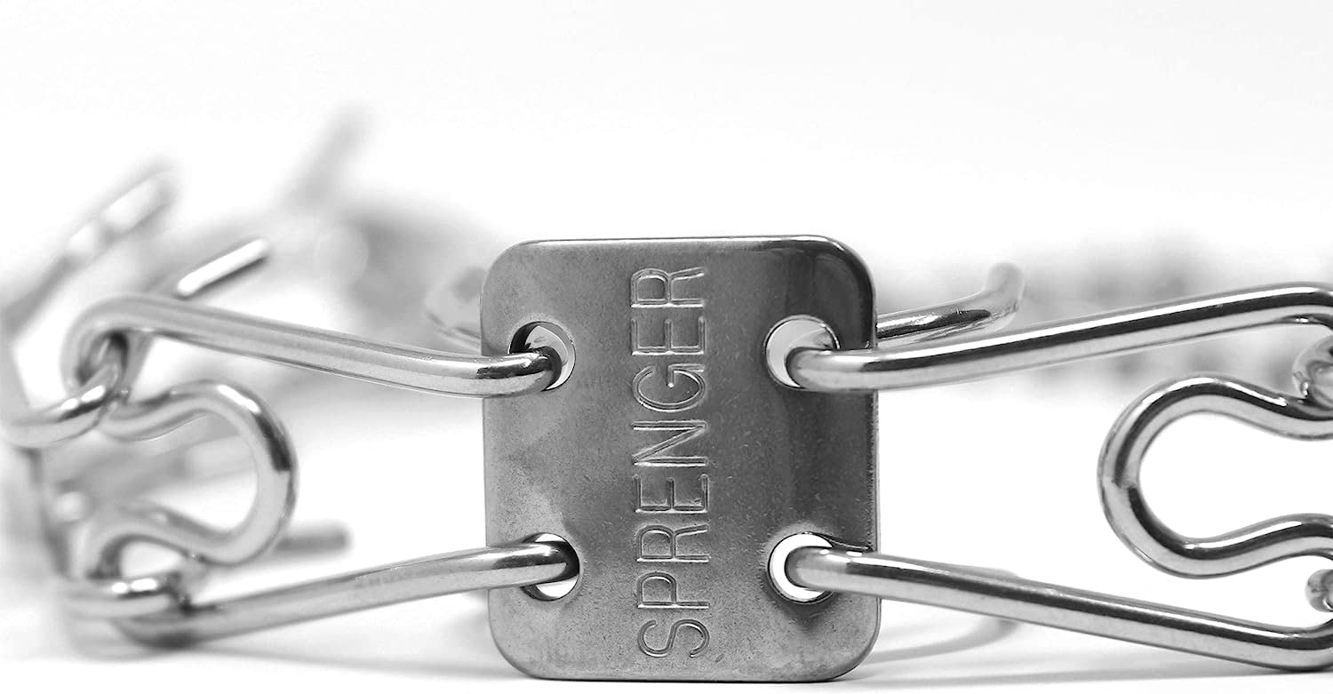 Herm Sprenger Ultra Plus interlocking links allow easy length adjustments for different breeds.