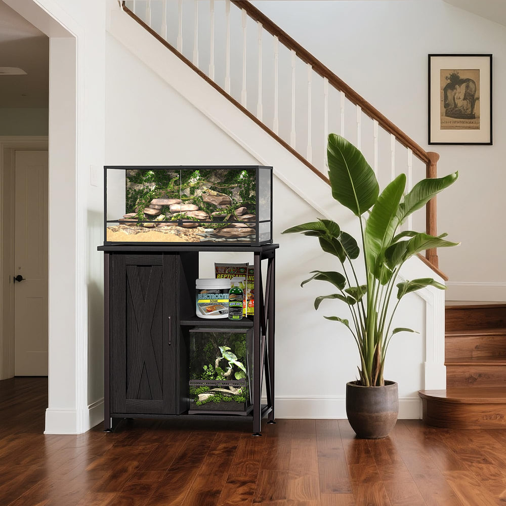Herture right-side space fits a secondary habitat or gear.