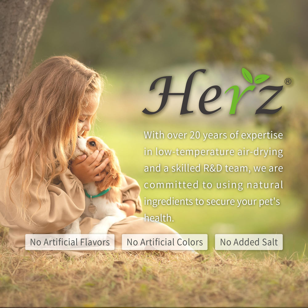 Herz air-dried dog food serving spoon demonstrates convenient portioning