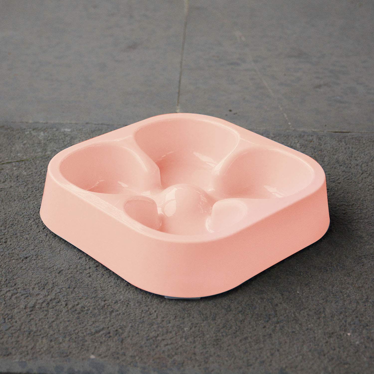 Hifrenchies anti-skid bottom keeps bowl steady during eager eating