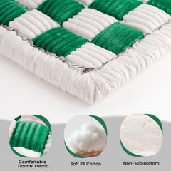 HiPetpy Backseat Bed Mat closeup shows soft flannel for gentle skin contact.