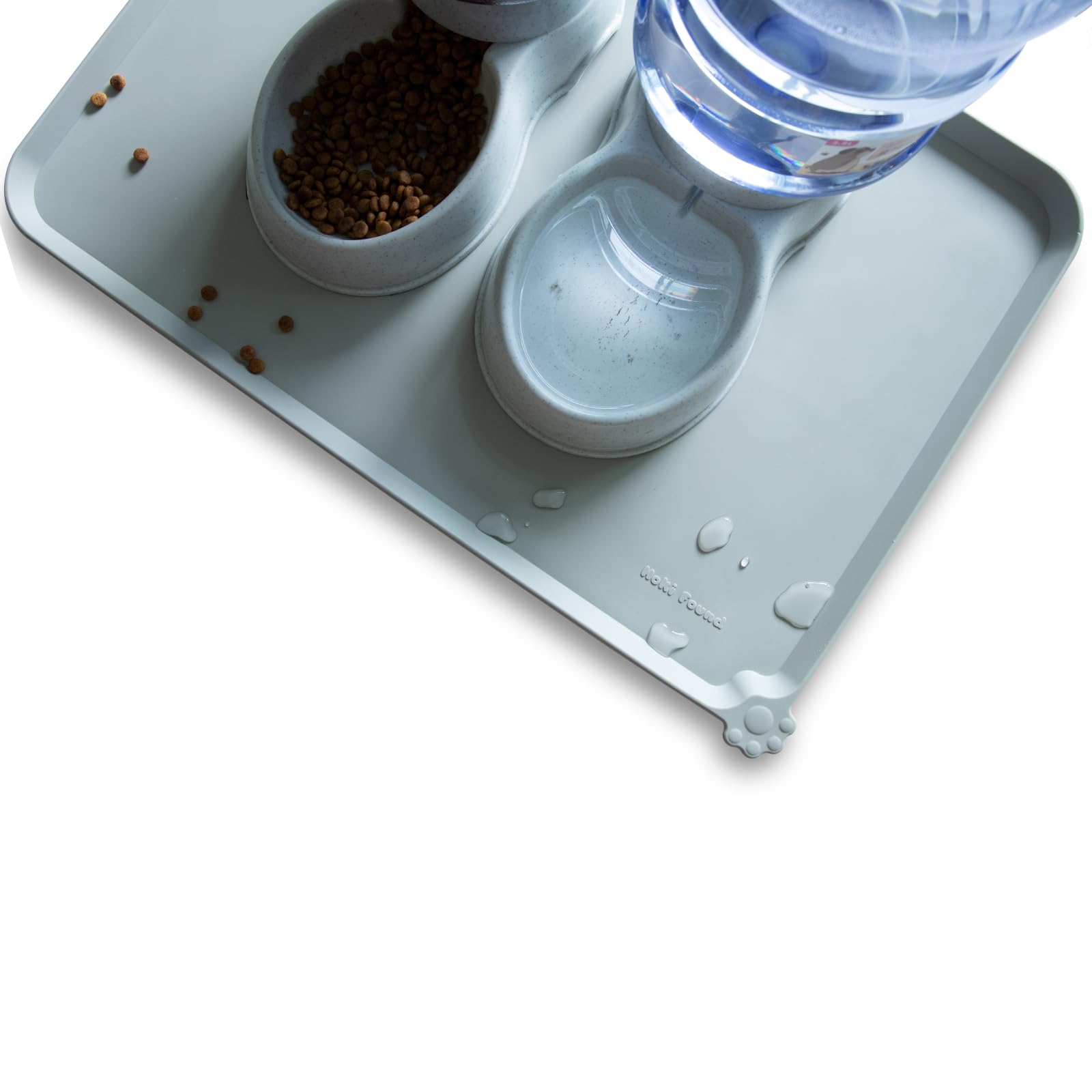 Hoki Found 24x16 inch mat fits standard bowls while preventing spills.