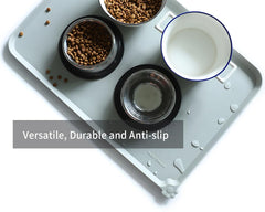 Hoki Found easy-clean silicone mat cleans quickly after meals.