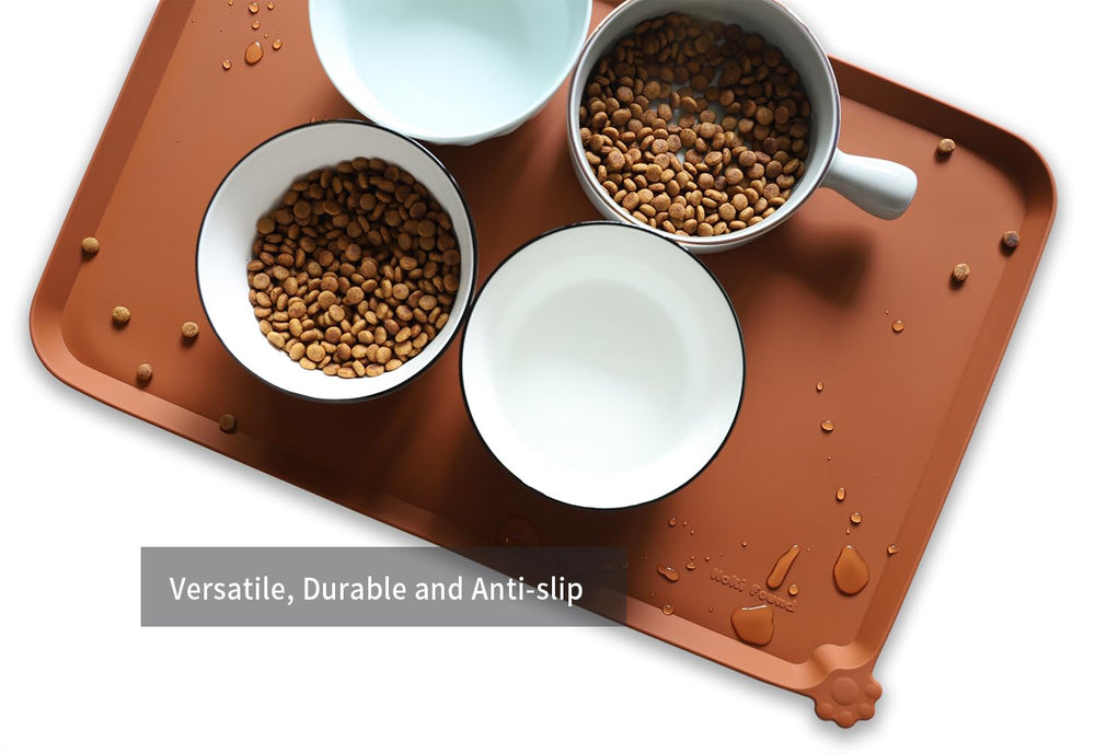 Hoki Found L silicone non-slip mat caramel color on carpet demonstrates waterproof protection