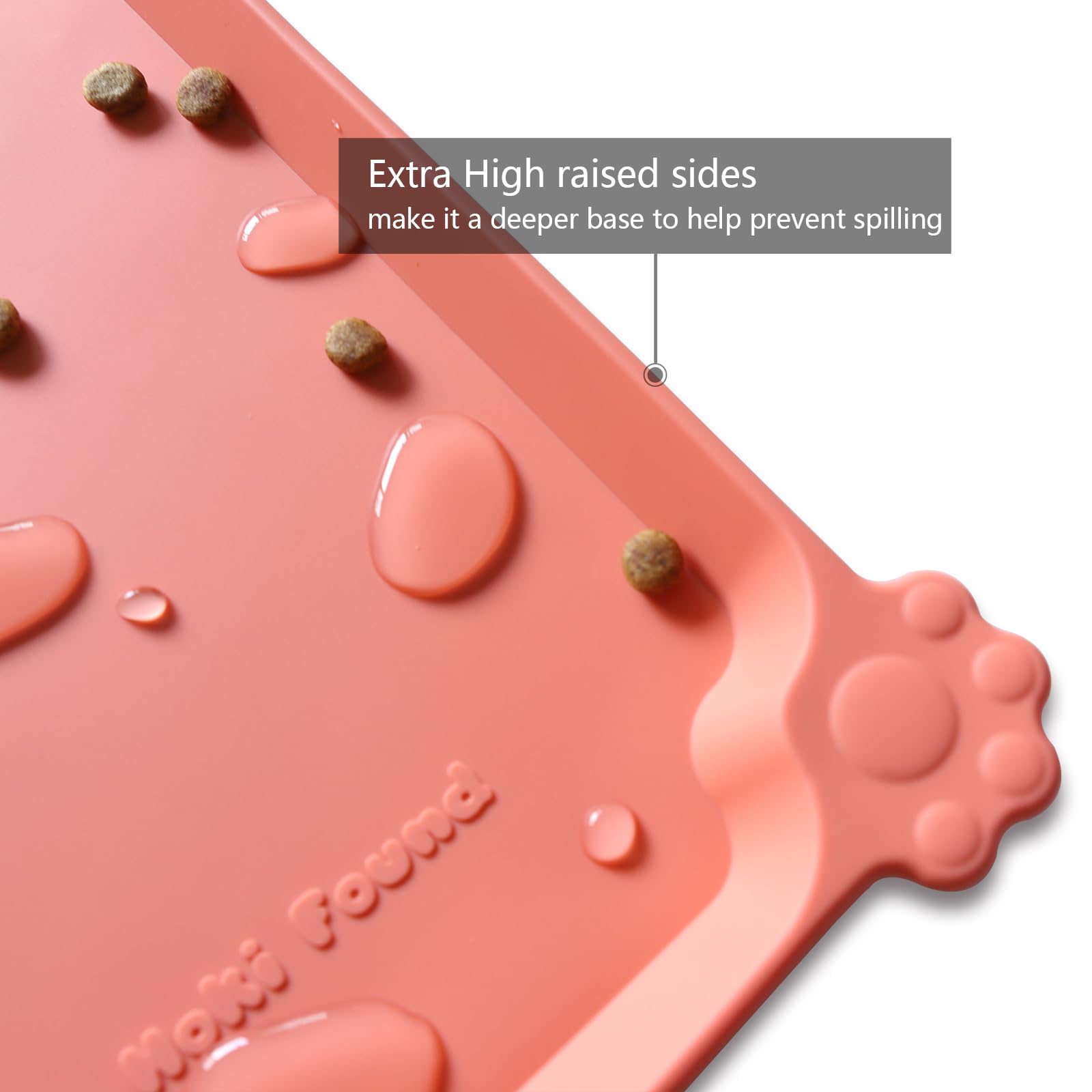 Hoki Found L silicone non-slip tray close-up, waterproof surface ideal for spills.