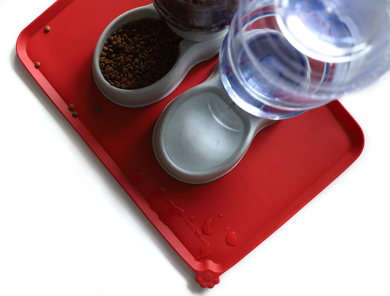 Hoki Found dishwasher-safe silicone mat ideal for travel.