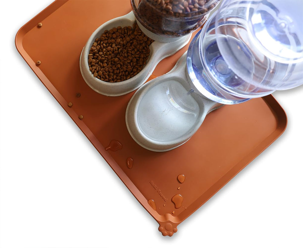 Hoki Found mat in use on floor keeps bowls steady and floors clean.