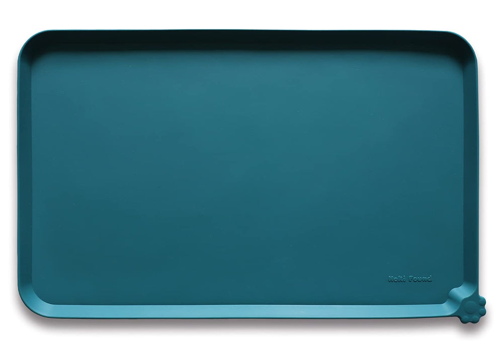 Hoki Found silicone pet feeding mat with raised edge prevents spills and simplifies cleanup.