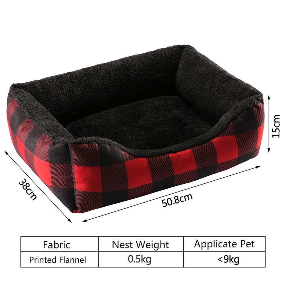 Hollypet bed interior features Arctic velvet for a soft, warm resting surface.