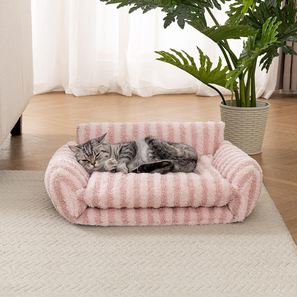 Hollypet cat bed S size reveals larger lounging area for medium-small pets