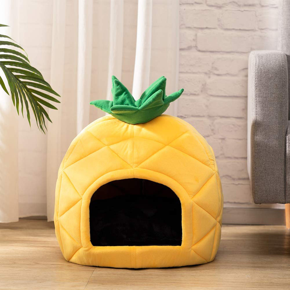 Hollypet Cozy Pineapple Bed suitable for indoor and outdoor placement.