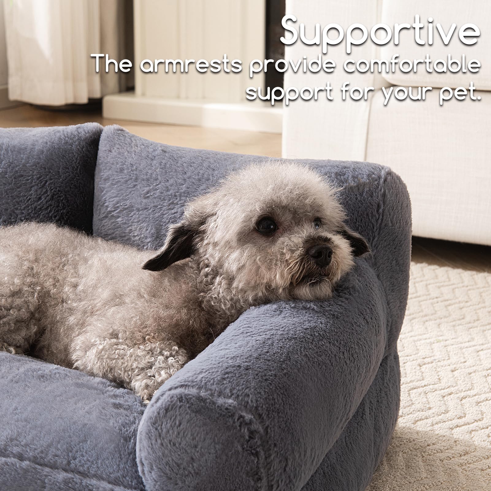 Hollypet pet couch machine-washable cover enables simple cleaning after adventures.