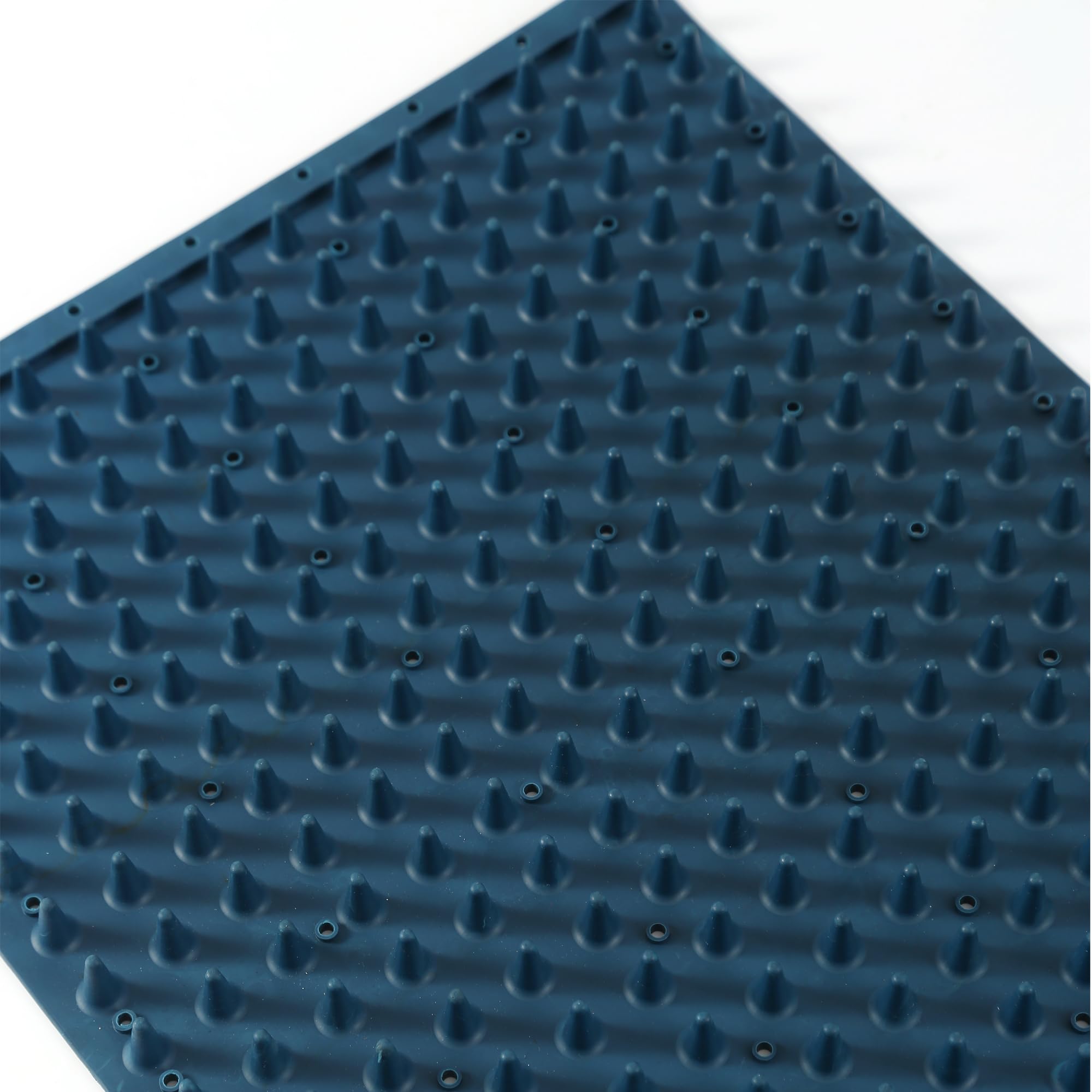 homcare scratch pad close-up showing soft round spikes for gentle grooming
