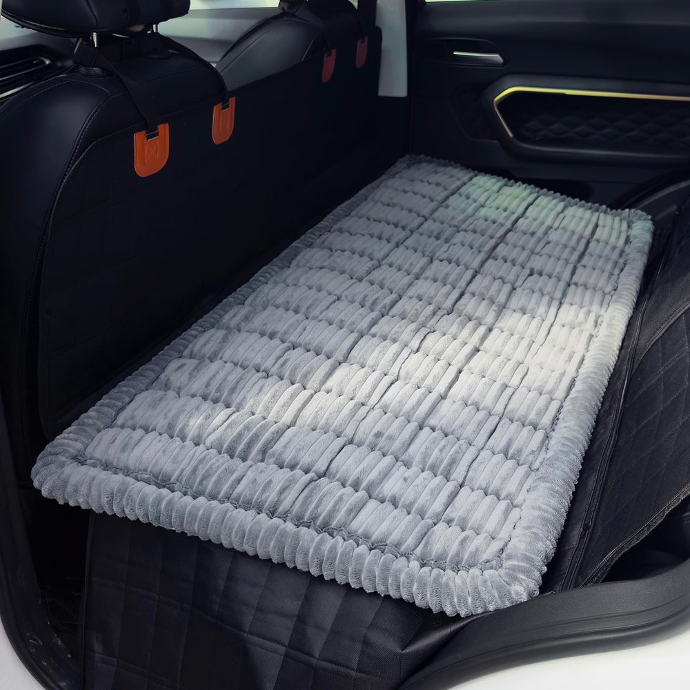 HOMEREFROM travel pet mat bluegrey with anti-slip design for stable rides