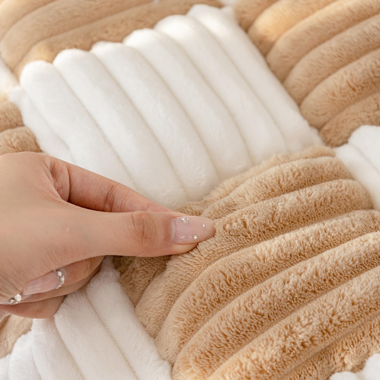HOMEREFROM Pet Couch Cover 70x210 cotton provides full-room protection for larger dogs.