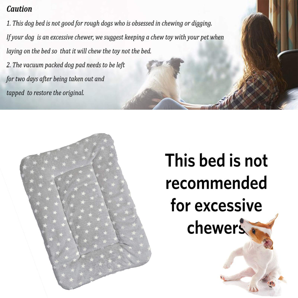 HOMEREIGN soft-flannel material close-up emphasizing texture and warmth for pets.