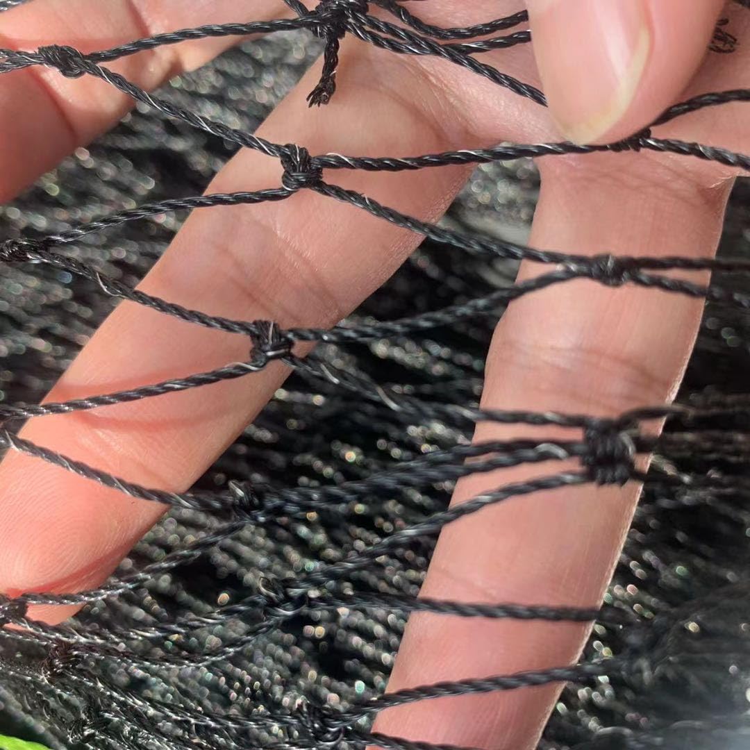 HOMYPOWER Cat Netting In-Use on balcony with cat enjoying outdoors