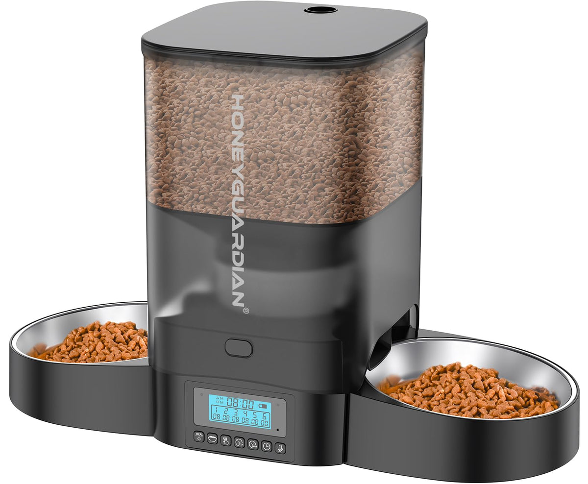 HoneyGuaridan dual-cat feeder showing equal distribution for calm meals and reduced competition.