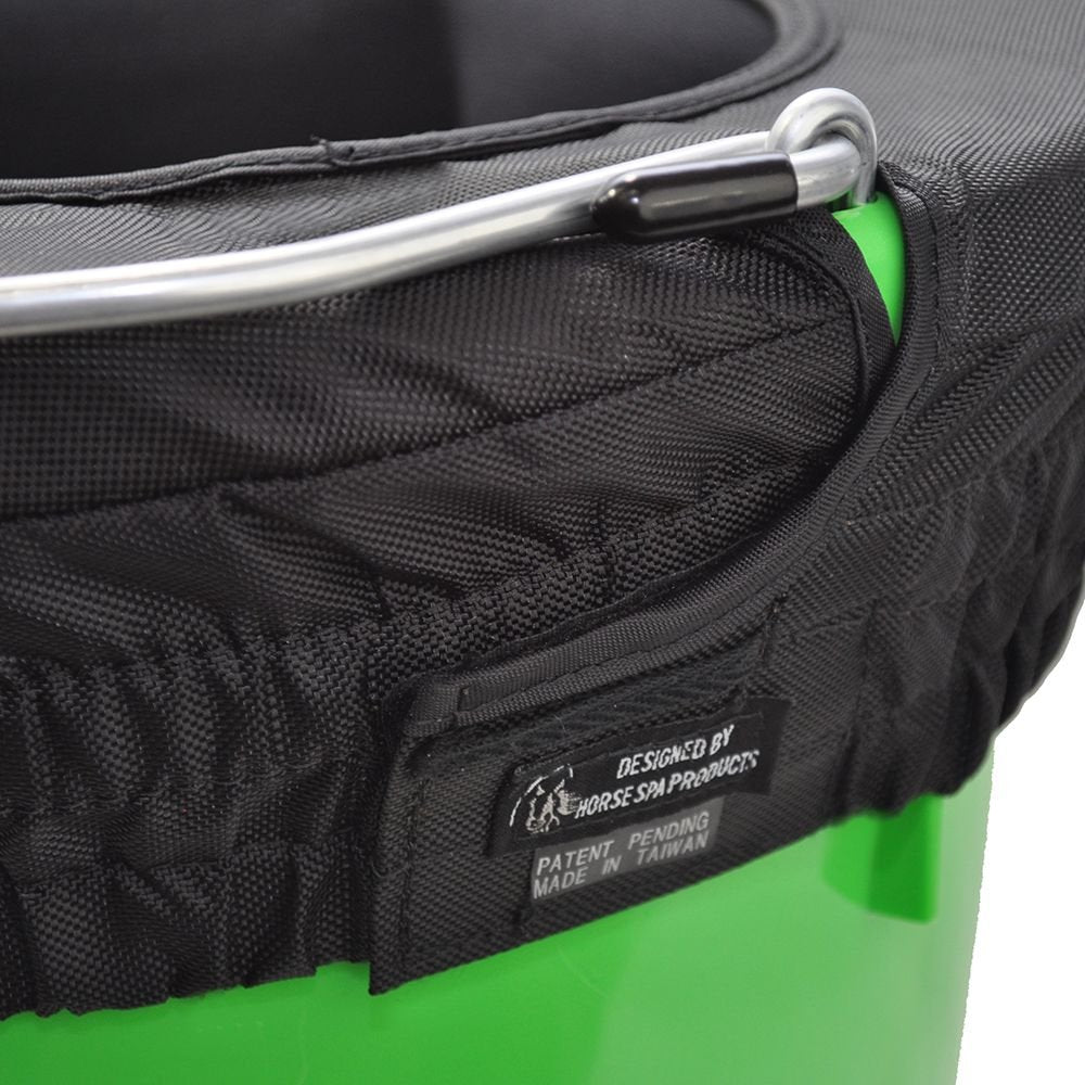 Horse Spa slosh-proof water bucket helps prevent spills during travel.