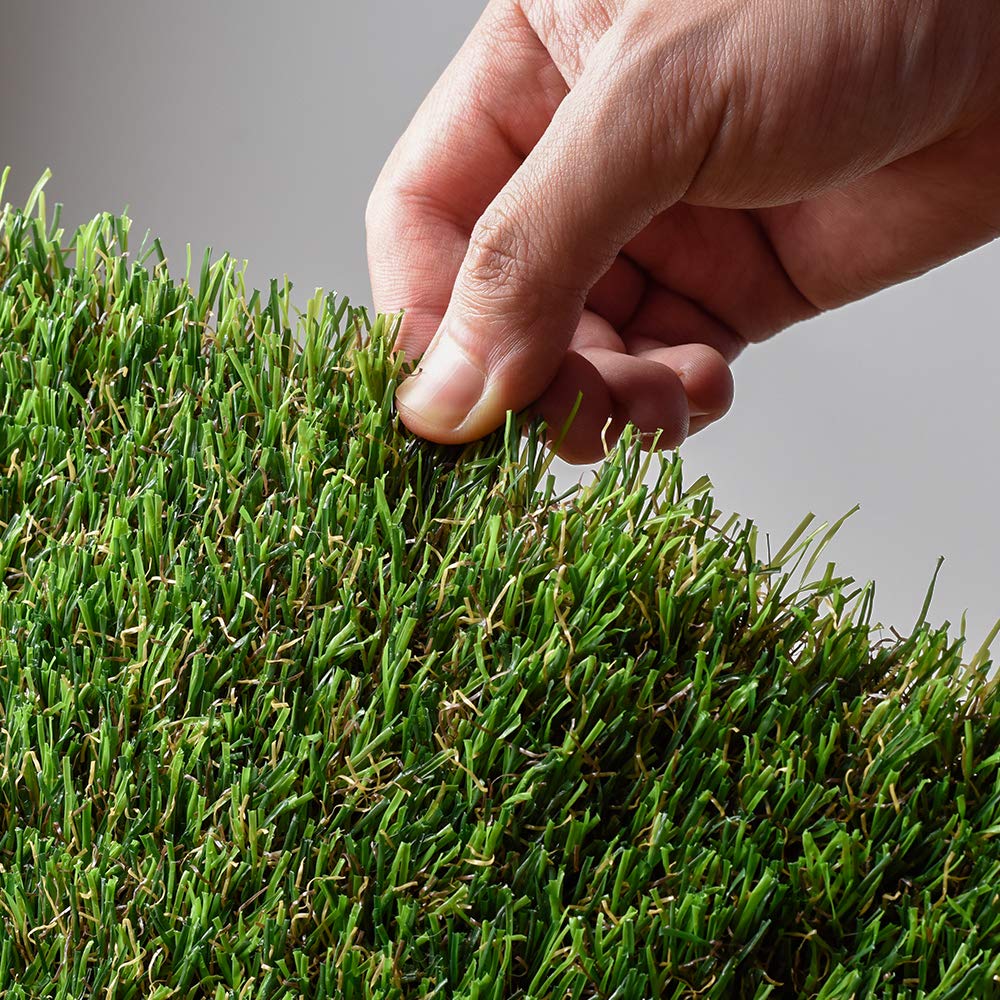 HQ4US 4LEGS daily-use replacement grass for reduced stink and easier care.