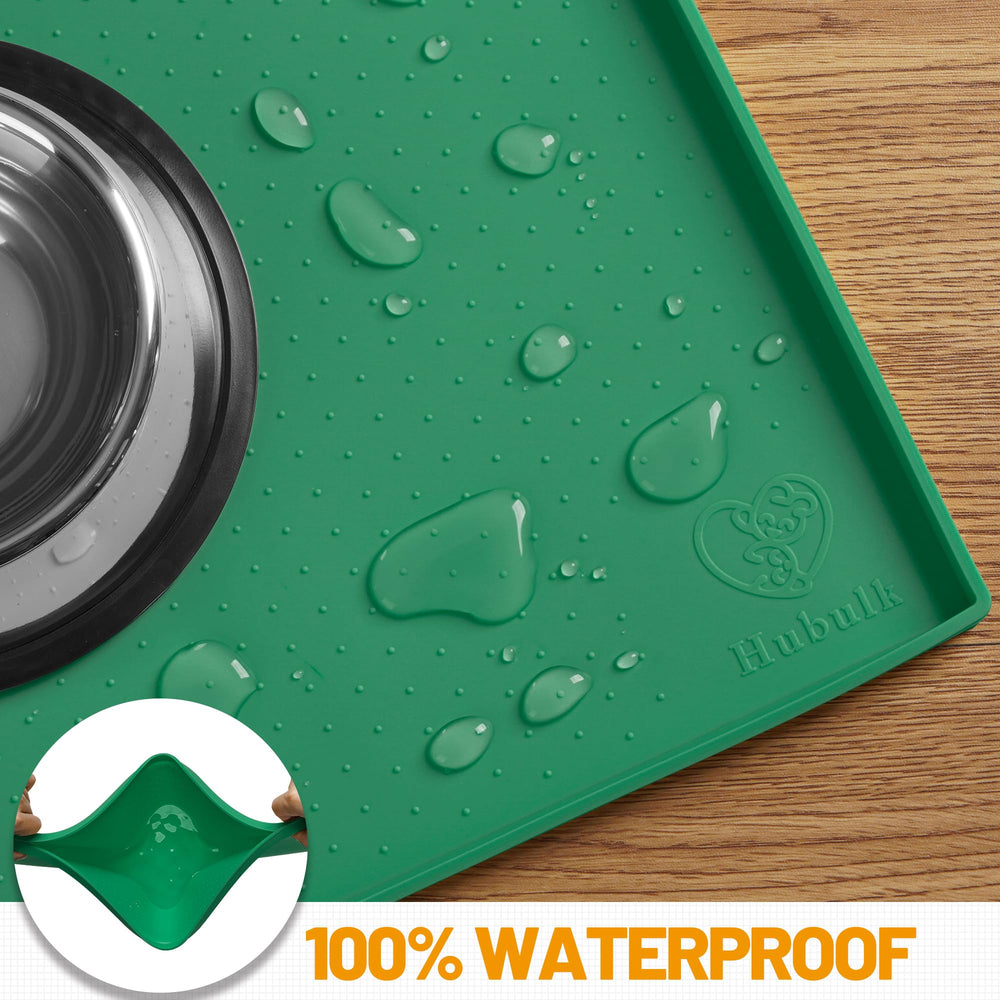 Hubulk dog feeding mat demonstrates dishwasher-safe cleaning after meals.
