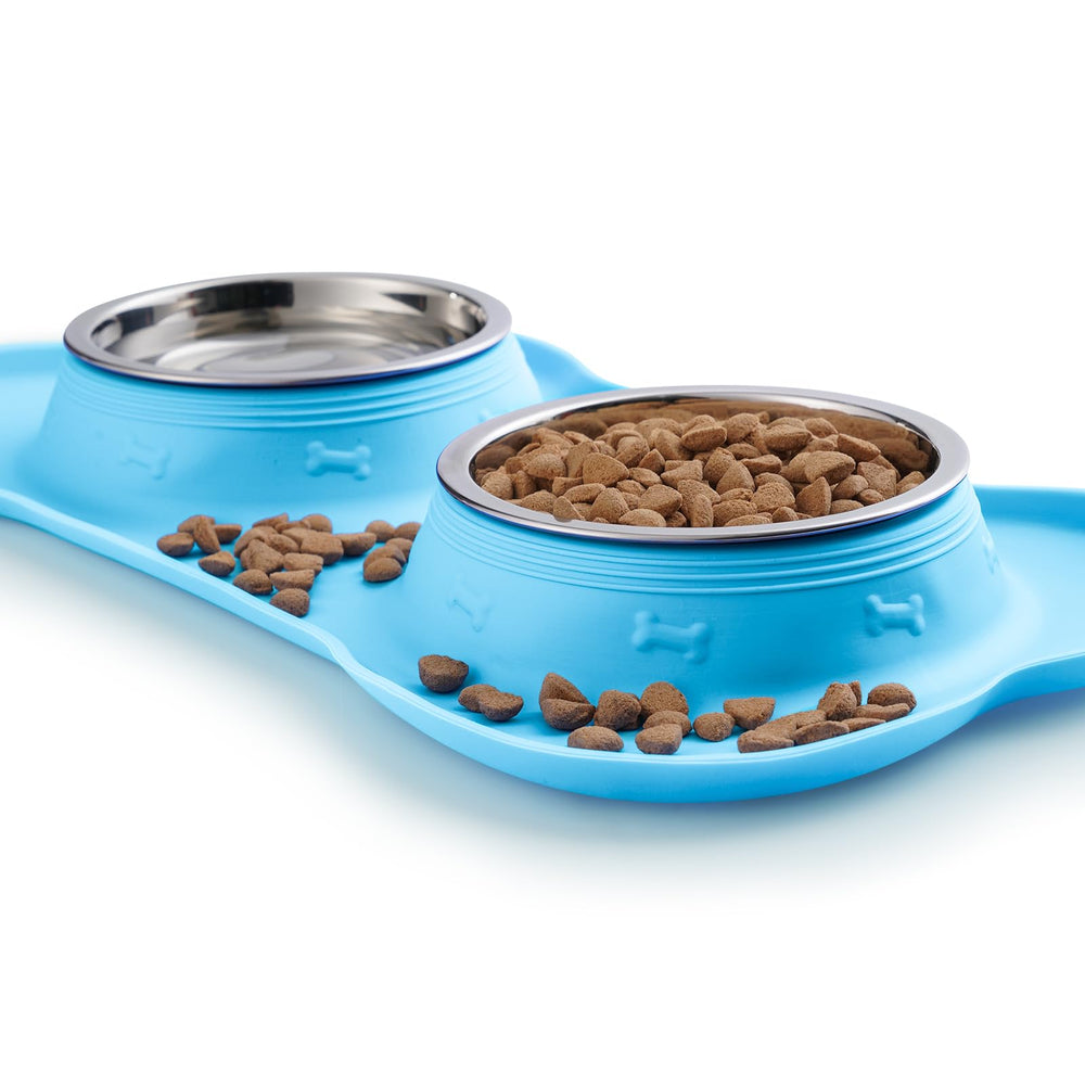 Hubulk set includes a pet food scoop for convenient portions.